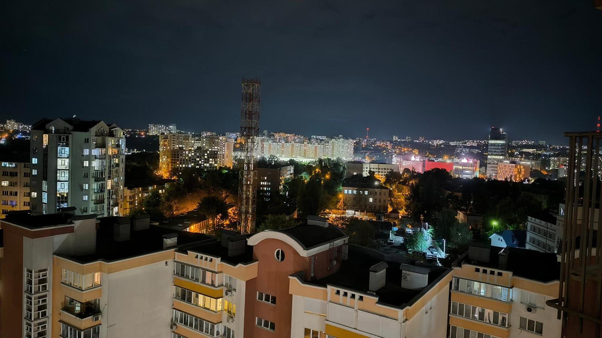 Комната С Двухместной Кроватью В Квартире С Общим Душем И Кухней, Double Room In A Guest Apartment, Camera La Cheie In Apartament Cu Dus Si Bucatarie Comuna Chisináu Exterior foto