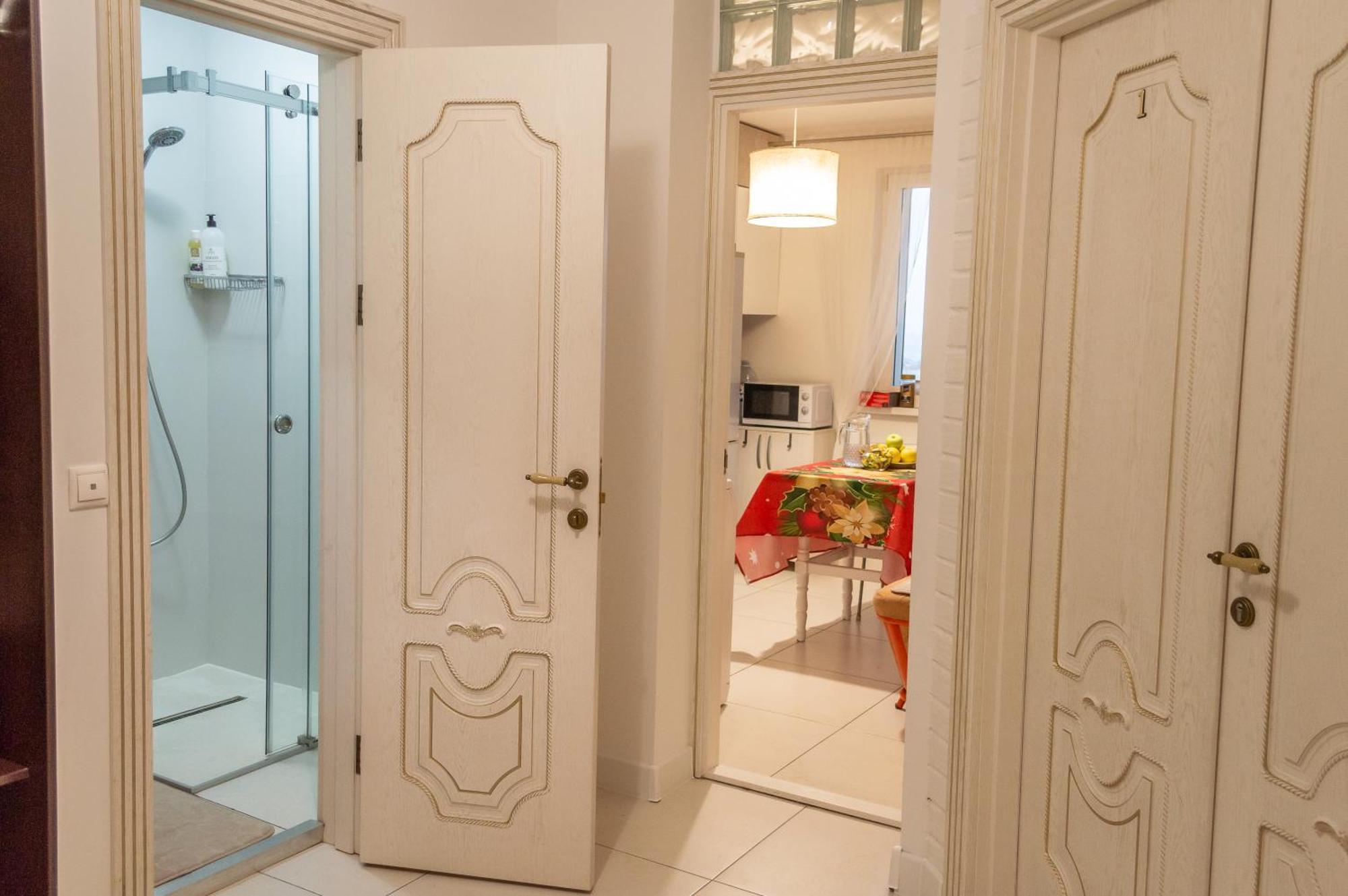 Комната С Двухместной Кроватью В Квартире С Общим Душем И Кухней, Double Room In A Guest Apartment, Camera La Cheie In Apartament Cu Dus Si Bucatarie Comuna Chisináu Exterior foto
